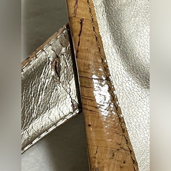 Sofft Women's Tan 2.5 inch High Heeled Shiny Cork Upper Sandals Size 8.5 - Picture 7 of 16